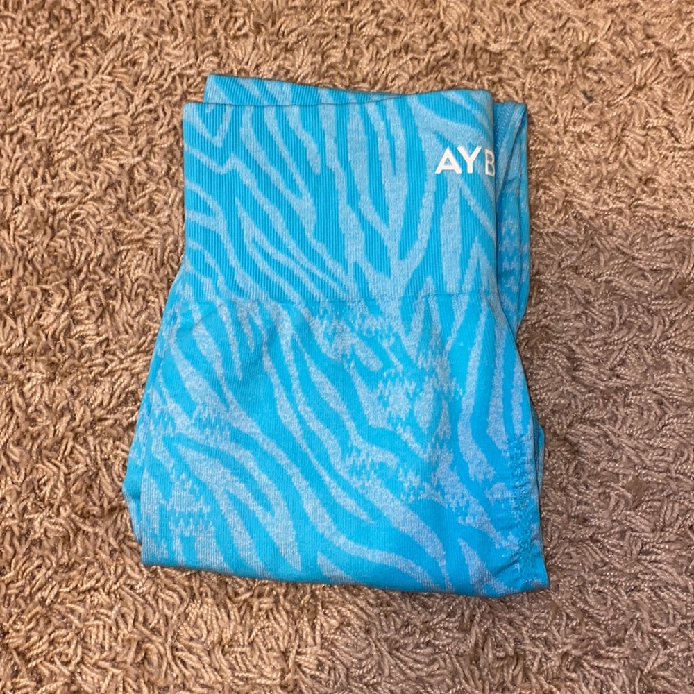 AYBL seamless leggings: zebra print